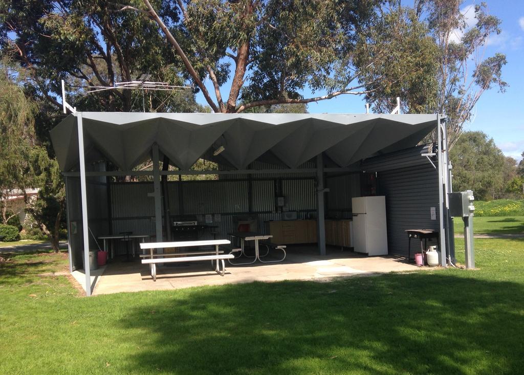 Pinjarra Caravan Park And Cabins Kültér fotó