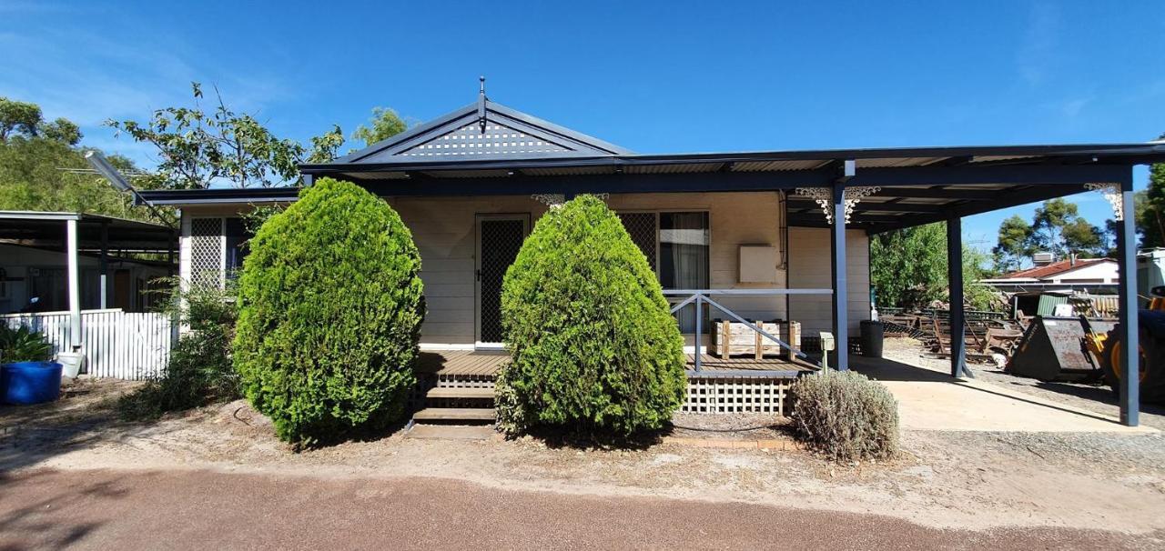 Pinjarra Caravan Park And Cabins Kültér fotó