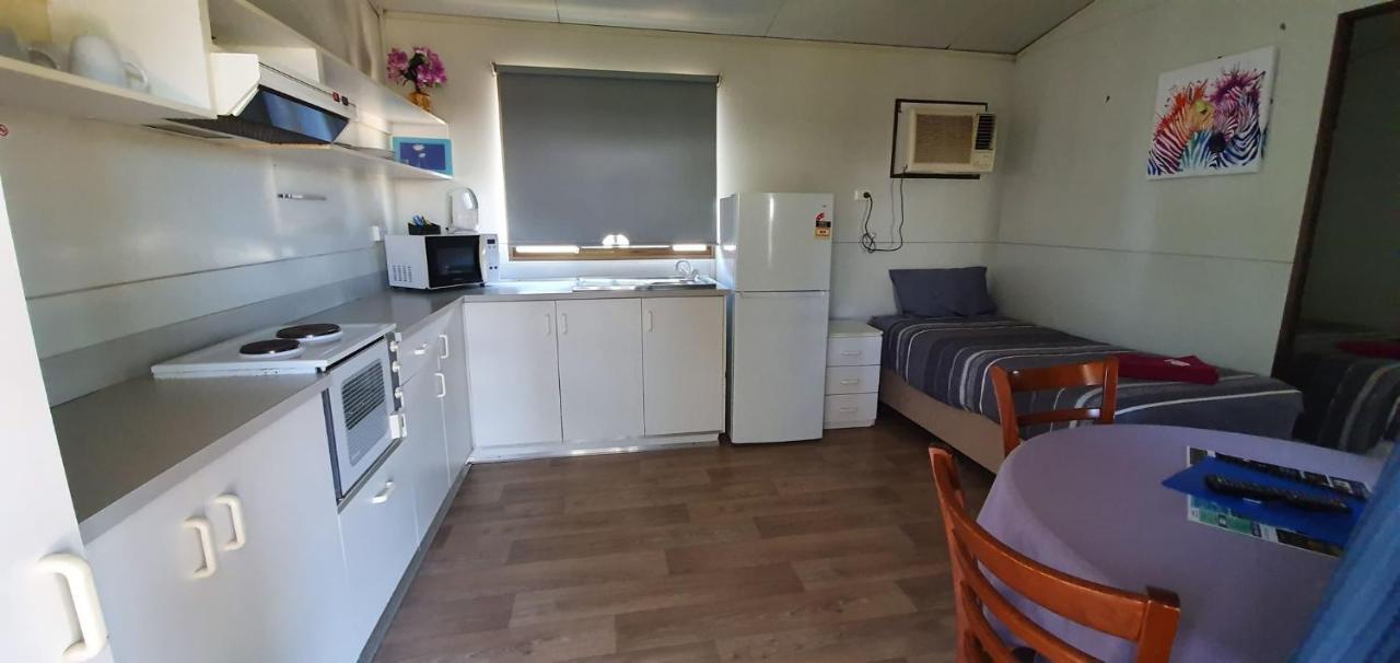 Pinjarra Caravan Park And Cabins Kültér fotó